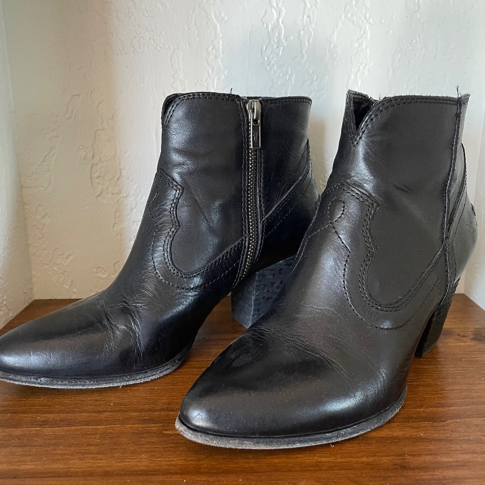 Frye Renee Bootie Black 7.5